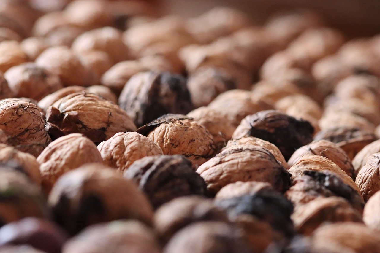 微信号买卖：亚博app官网详情下载教程